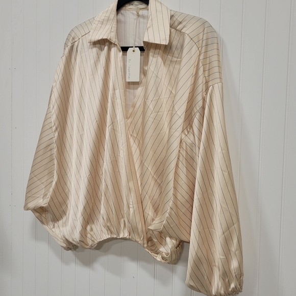BY TOGETHER Blouse - Picture 7 of 9